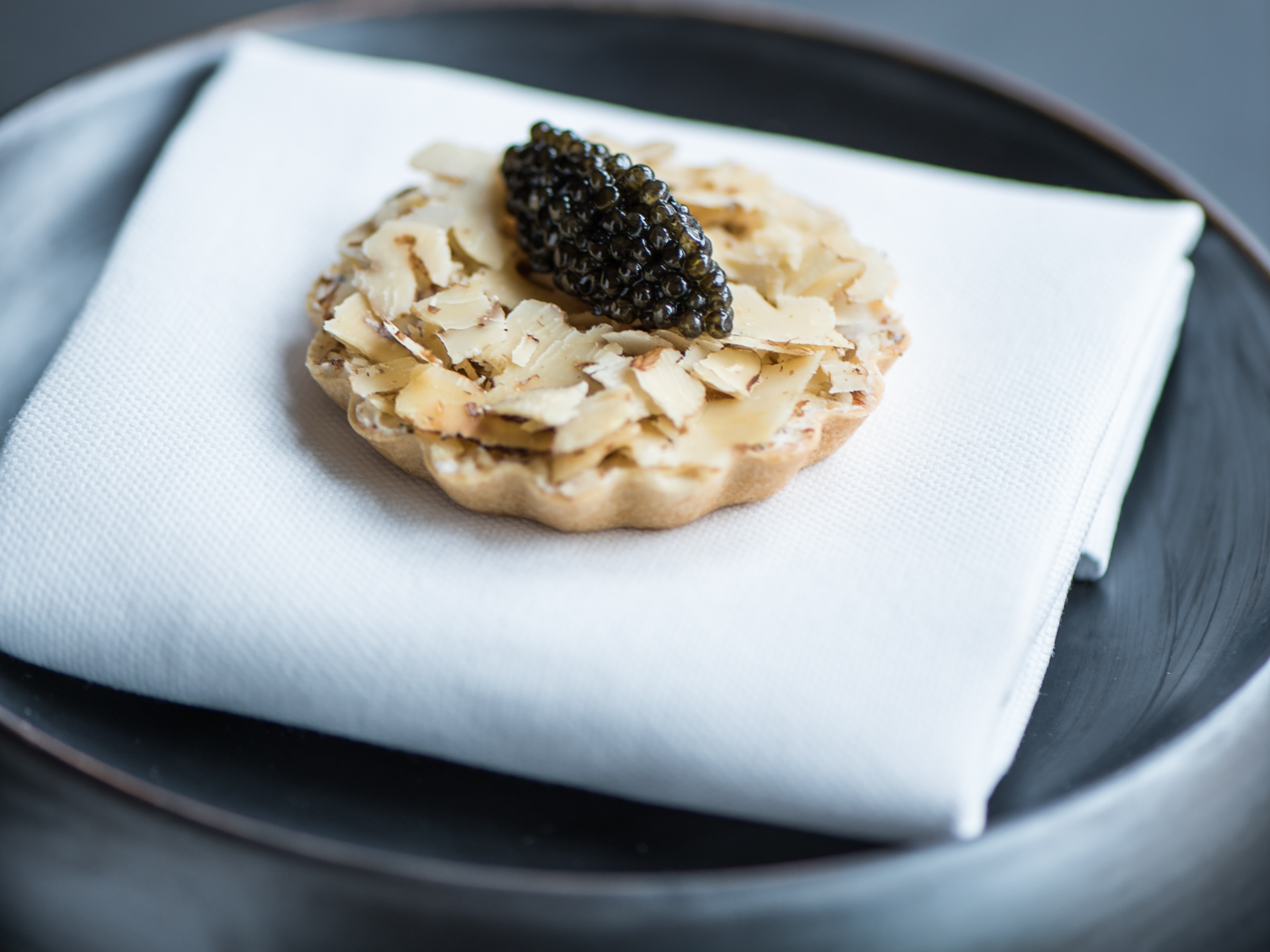 Caviar til forret hos Nordisk Spisehus
