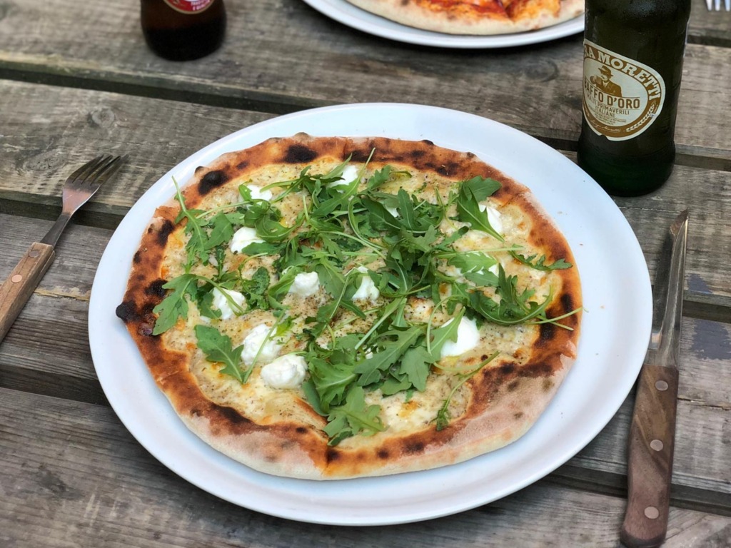 Pizza fra Pizza Hytten i Frederiks Allé