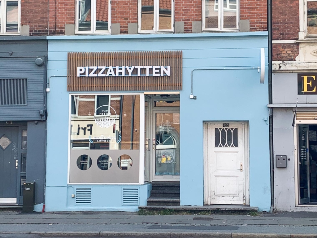 Pizza Hytten i Frederiks Allé-4