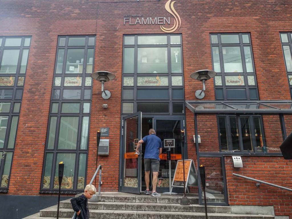 Indgangen til Restaurant Flammen i Aarhus