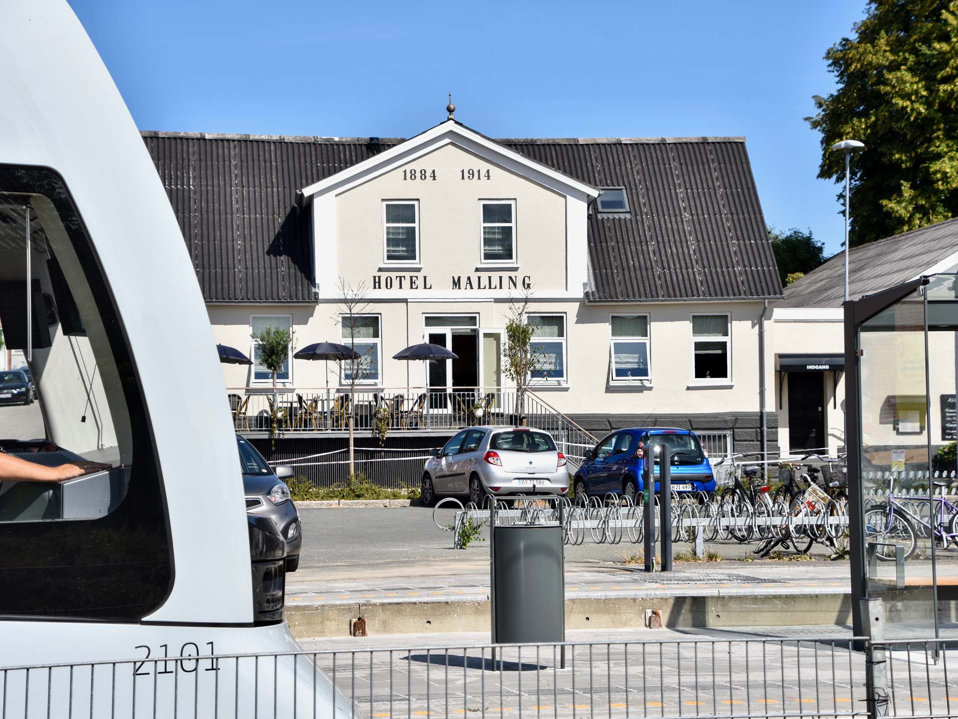 Malling Kro set udefra torvet