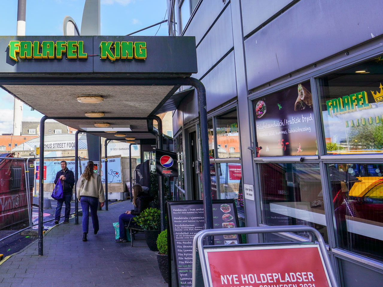 Falafel King i Aarhus set ude fra busholdepladsen