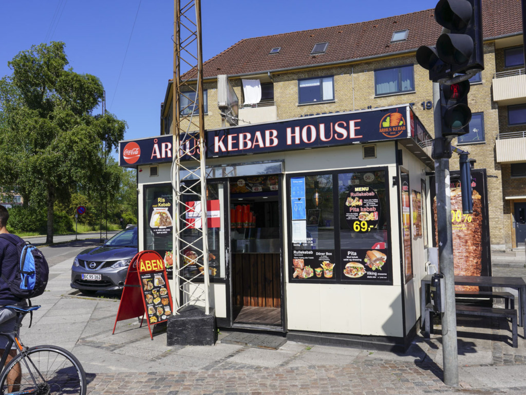 Aarhus Kebab House set udefra