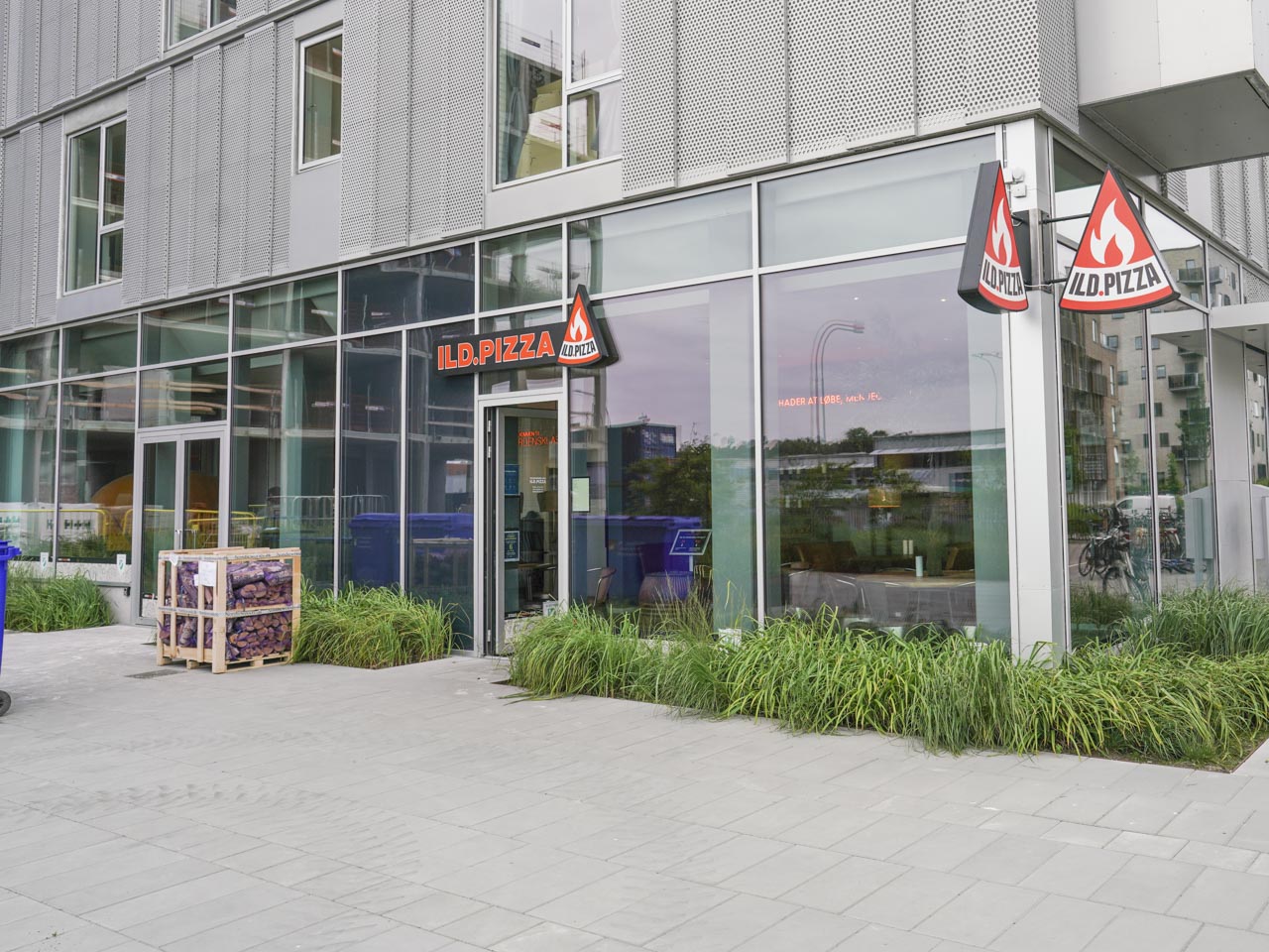 Ild.Pizza i Åbyhøj set udefra