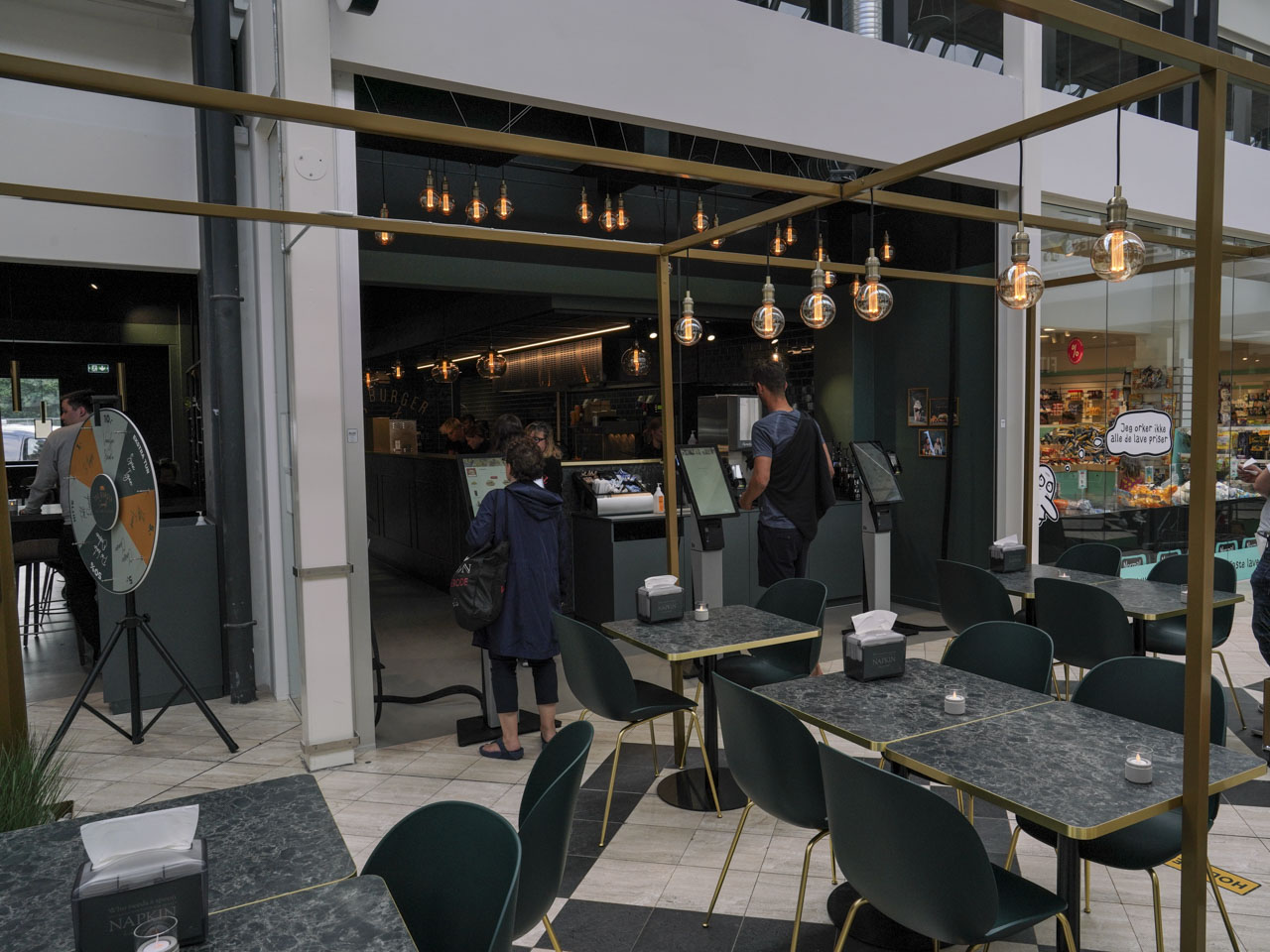 Indgangen til The Burger Concept i Viby