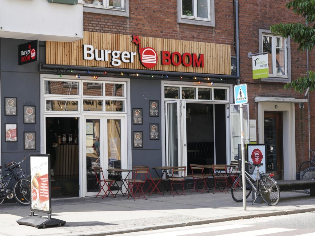 Burger BOOM på Trøjborg set fra gaden