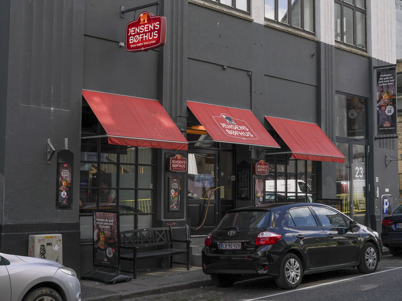 Jensens Bøfhus - Aarhus City set udefra gaden