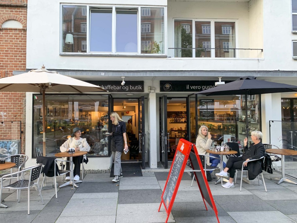 Il caff&eacute; ved &aring;en i &Aring;rhus C