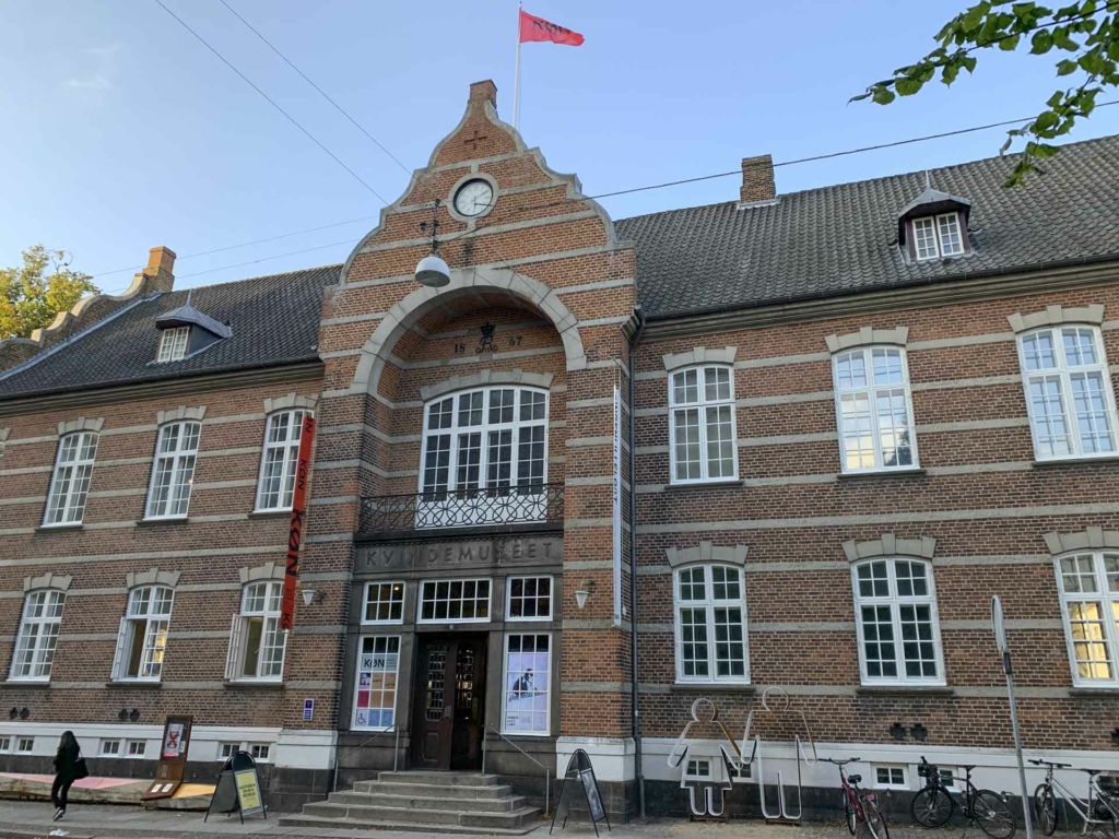 S&aring;dan set K&Oslash;N Gender Museum ud udefra