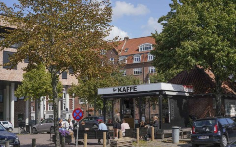 Frederiksbjerg i Aarhus - billedet er taget for kaffebaren, Go Kaffe