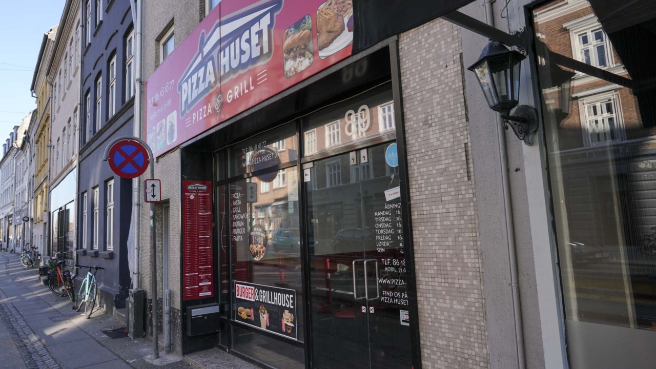 Pizza Huset set udefra - stedet er lukket i dag