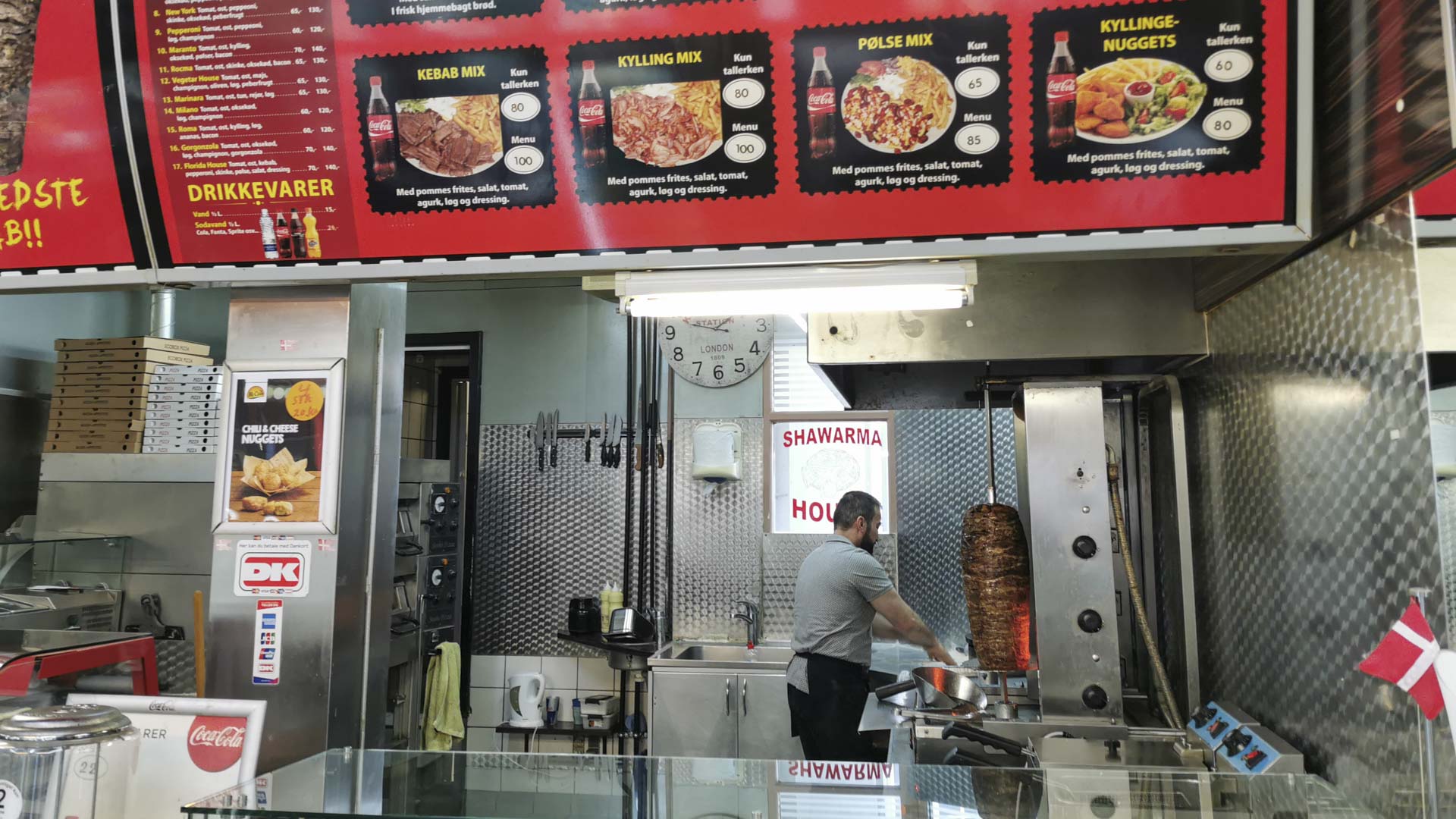 Shawarma House pizza, hjemmelavet spyd, friskbagt brød og burgere