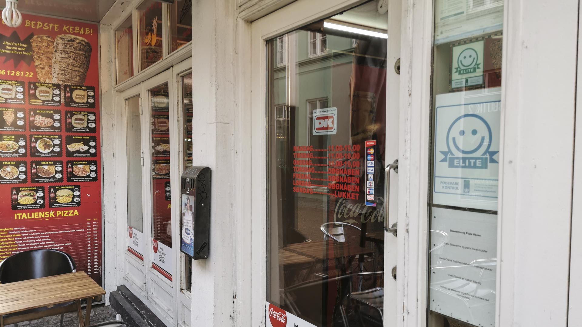 Shawarma House pizza, hjemmelavet spyd, friskbagt brød og burgere