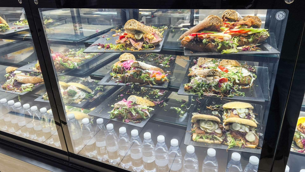 Sandwich hos Cirkel Café i Bruuns Galleri