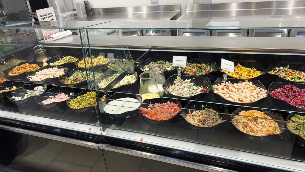 Salatbaren hos Cirkel Café i Bruuns Galleri