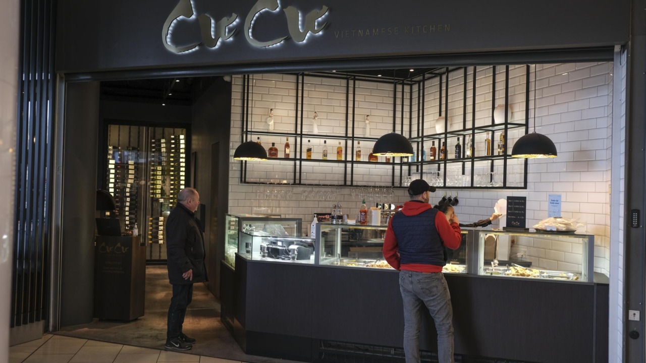 Cư Cư i Bruuns Galleri