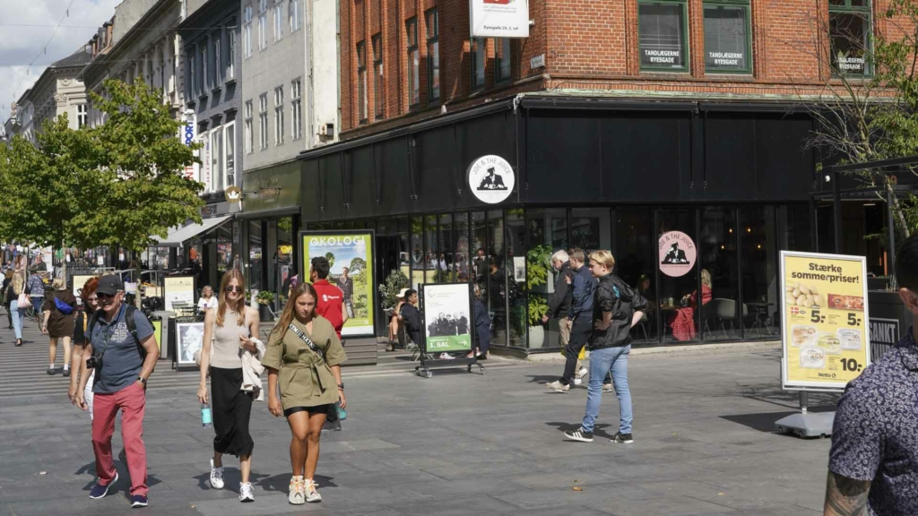 Her er Joe & The Juice på Str&oslash;get i Aarhus