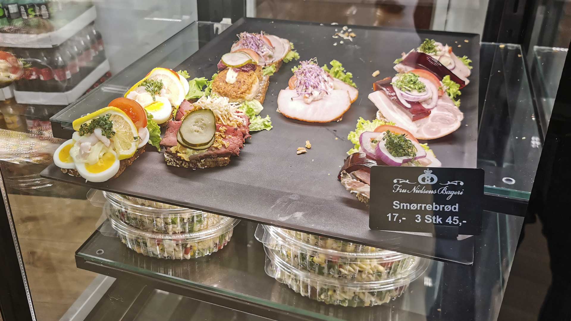 Smørrebrød hos Fru Nielsens Bageri på Trøjborg