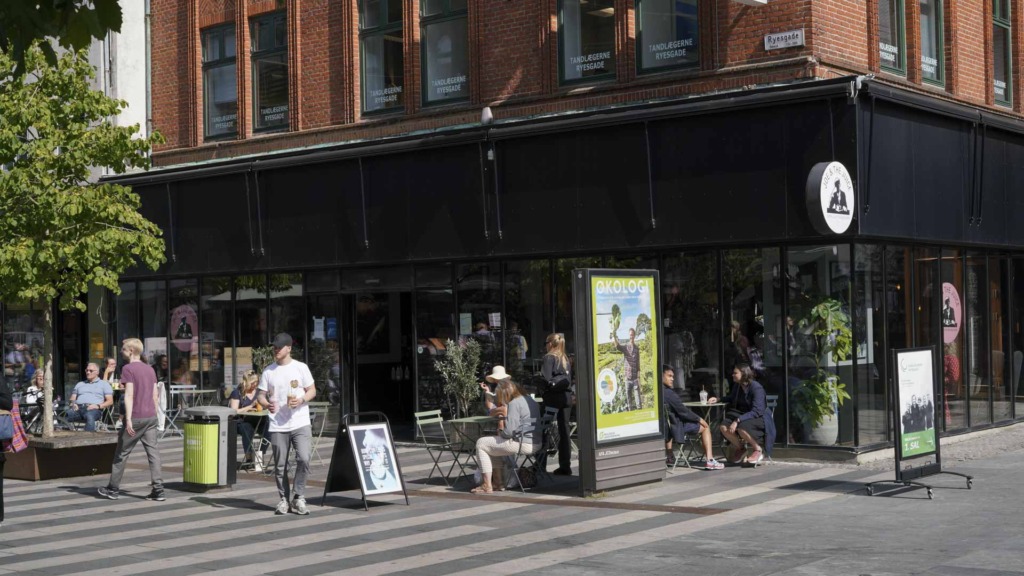 Joe & The Juice p&aring; Str&oslash;get set udefra