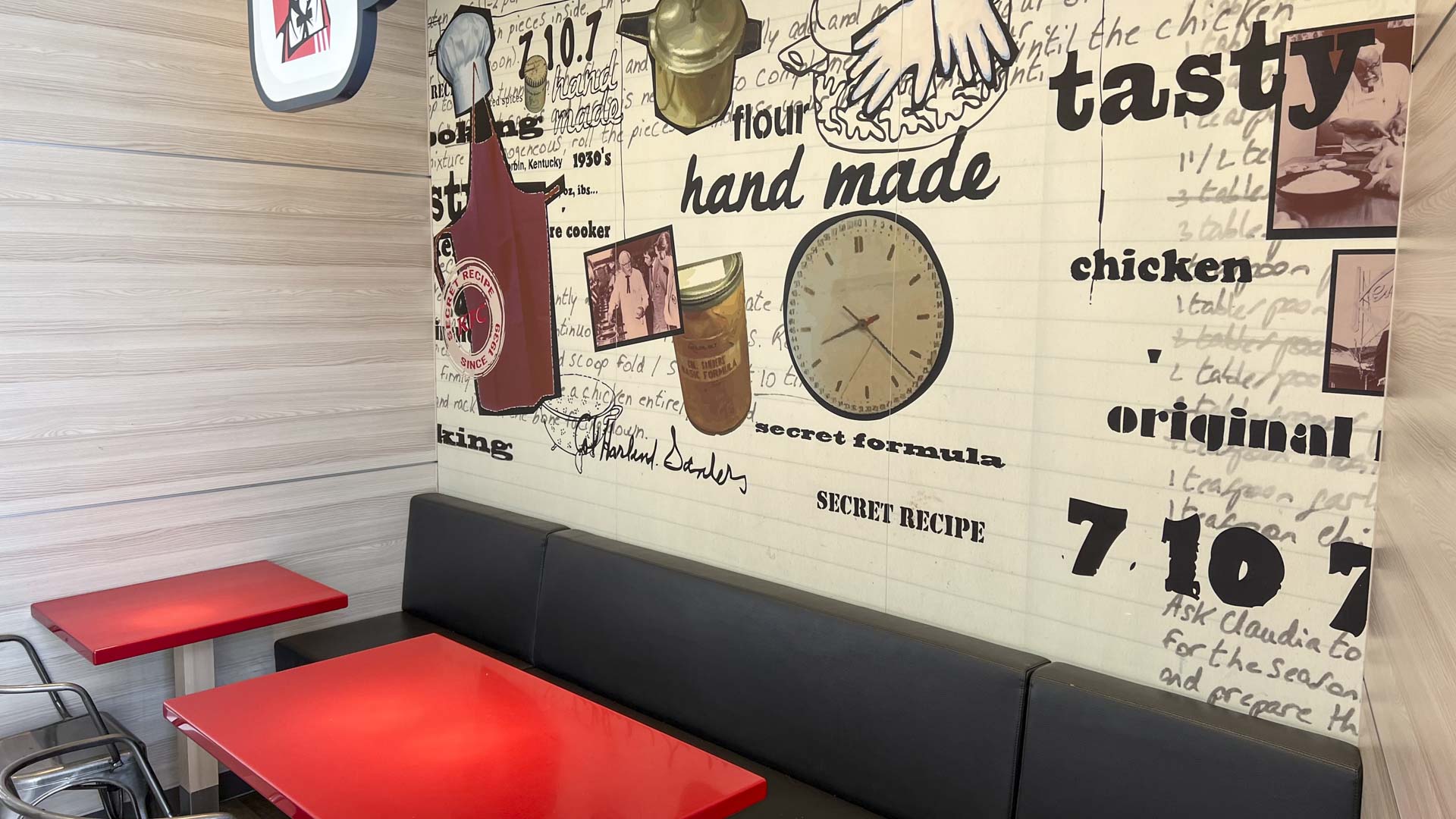 Indretningen hos KFC i Tilst
