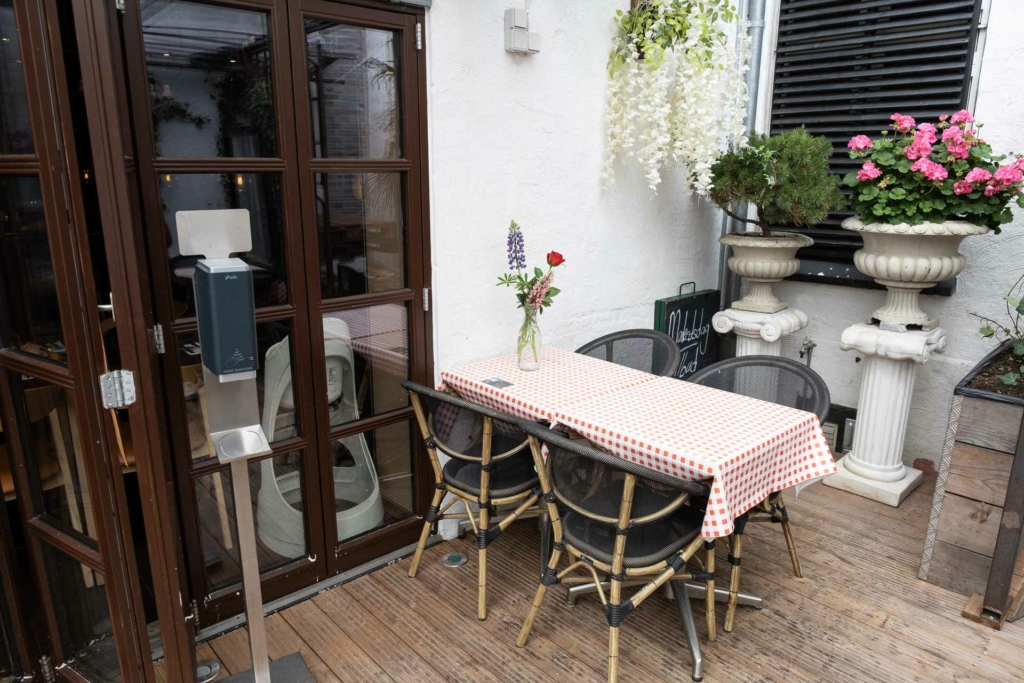 Indgangen til buffeten hos Stromboli i J&aelig;gergårdsgade