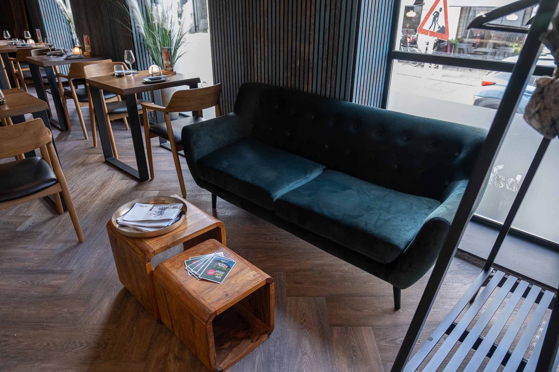 En sofa hos Bar’sushi i Jægergårdsgade