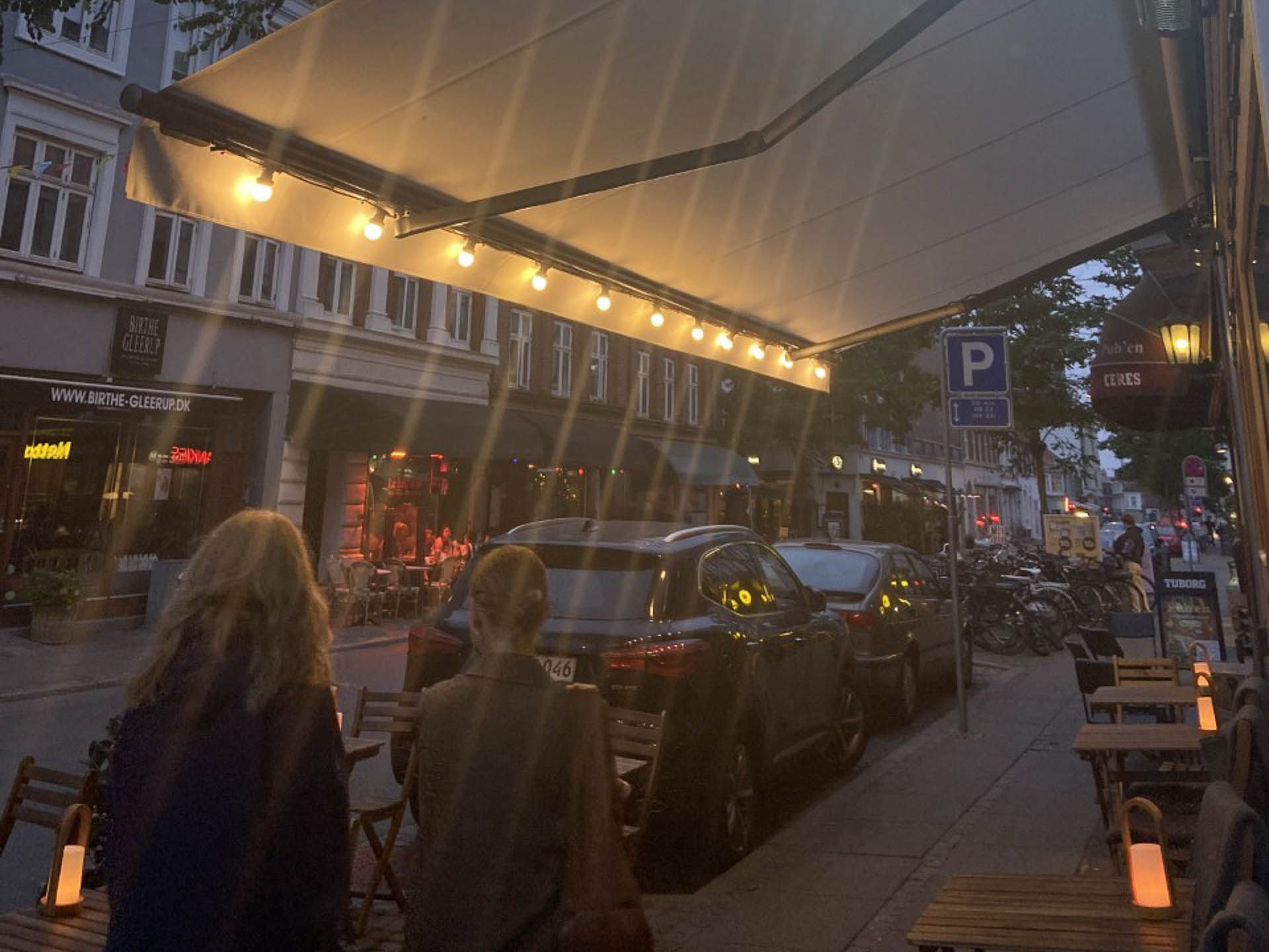 Japanske Kazo Izakaya i Jægergårdsgade set udefra