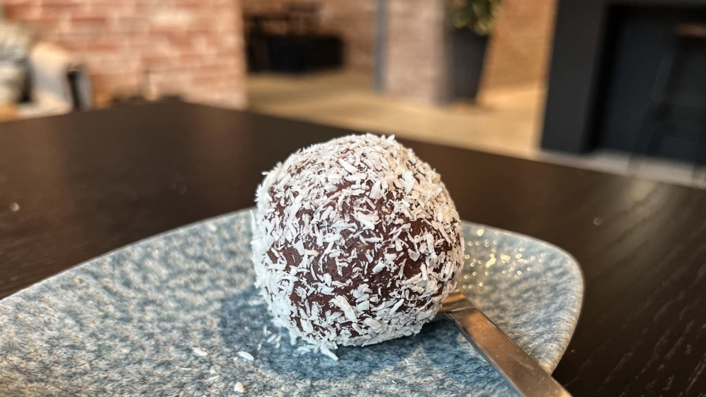 En hjemmelavet tr&oslash;ffel hos Caf&eacute; Europa 2019