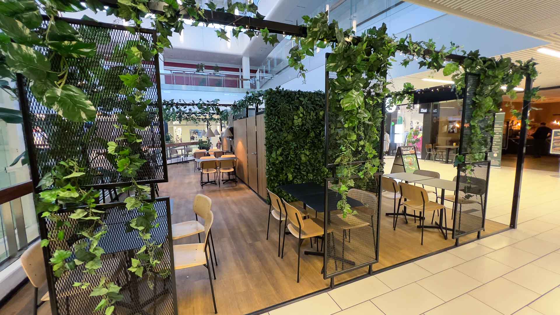 Spisepladser hos Pita Planet Pure i Storcenter Nord