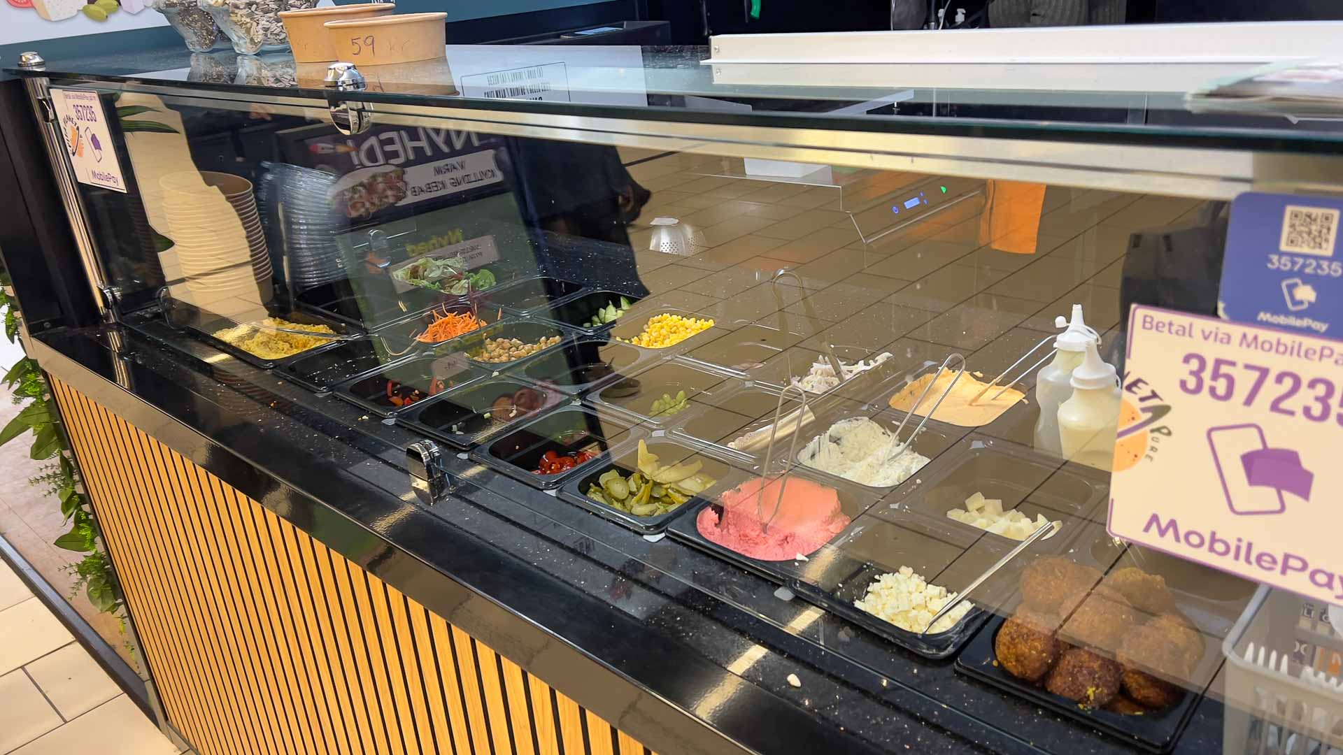 Salatdisken hos Pita Planet Pure i Storcenter Nord