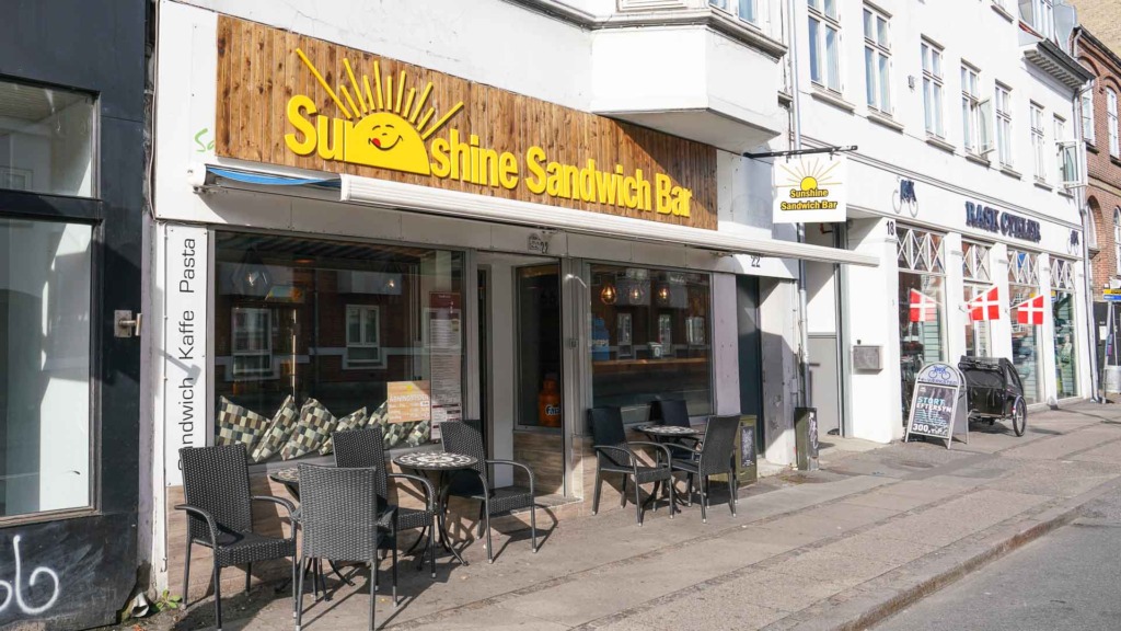 Sun Shine Sandwich Bar i Nørregade set udefra