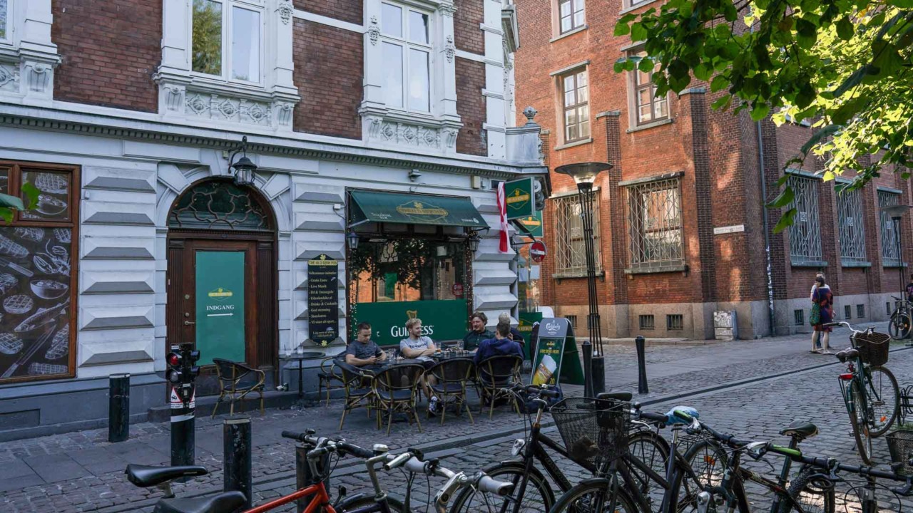 The Old Irish Pub en sommeraften i Aarhus