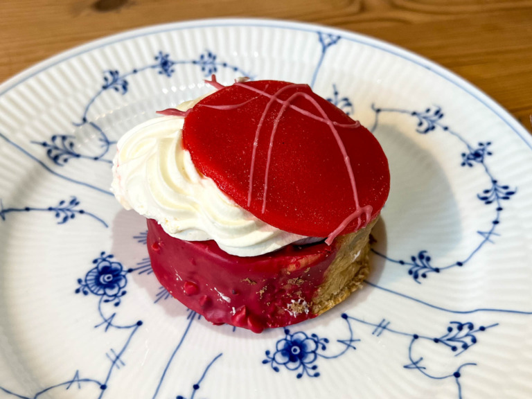 En anstændig fastelavnsbolle fra MIB Bageri på Langenæs