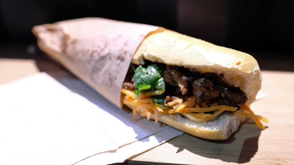 Deres kød smager forrygende godt hos Bánh Mì Bandits - Aarhus Street Food