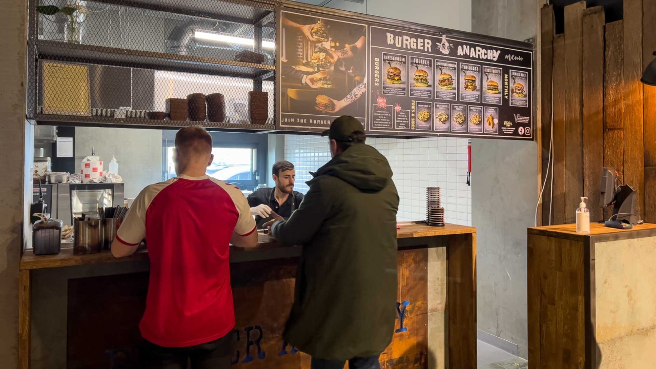 Sådan ser madboden ud hos Burger Anarchy i Aarhus
