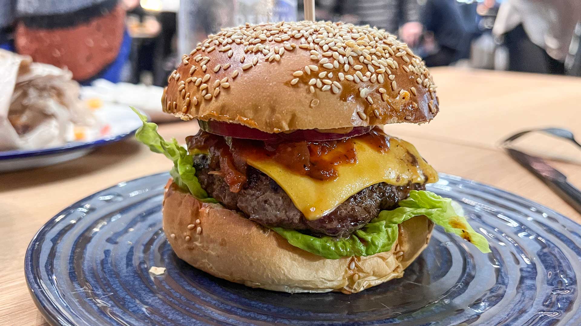 En cheeseburger hos Burger Anarchy