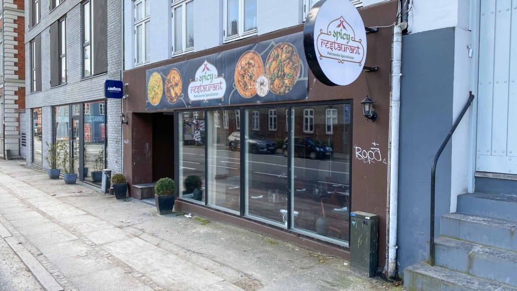 Indisk-pakistansk restauranter er der ikke mange af i Aarhus. En af dem, der er, holder til i Sønder Allé