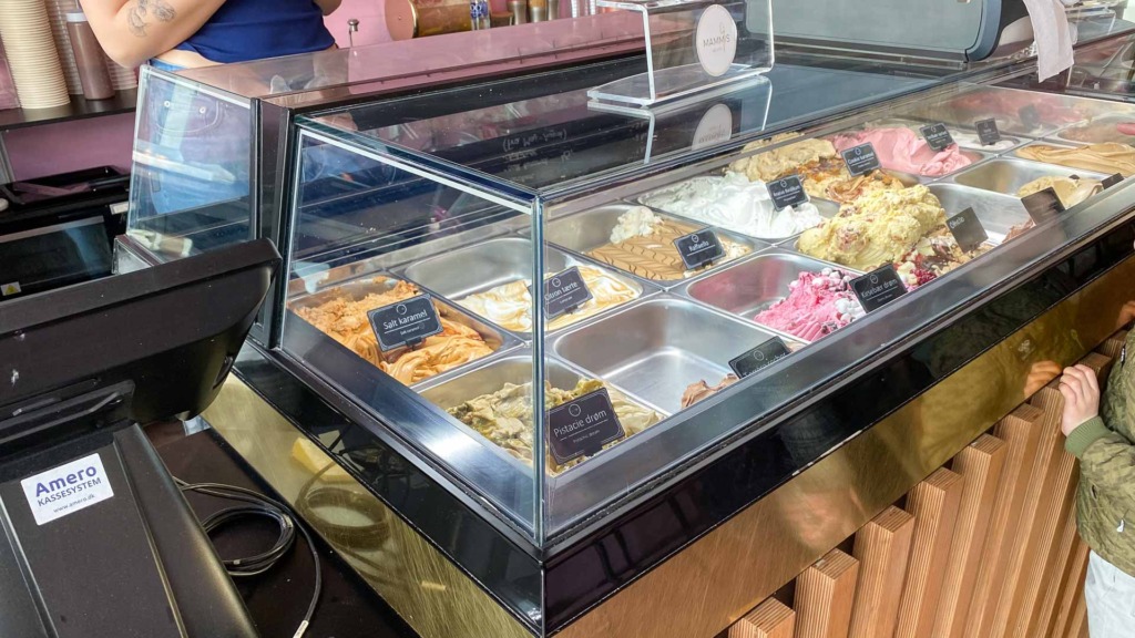 Isdisken hos Mammis Gelato - J&aelig;gerg&aring;rdsgade
