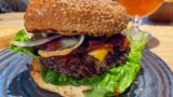 En cheeseburger hos Burger Anarchy
