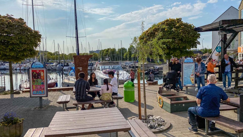 God udsigt til de mange b&aring;de hos Ishuset p&aring; Marselisborg Havn