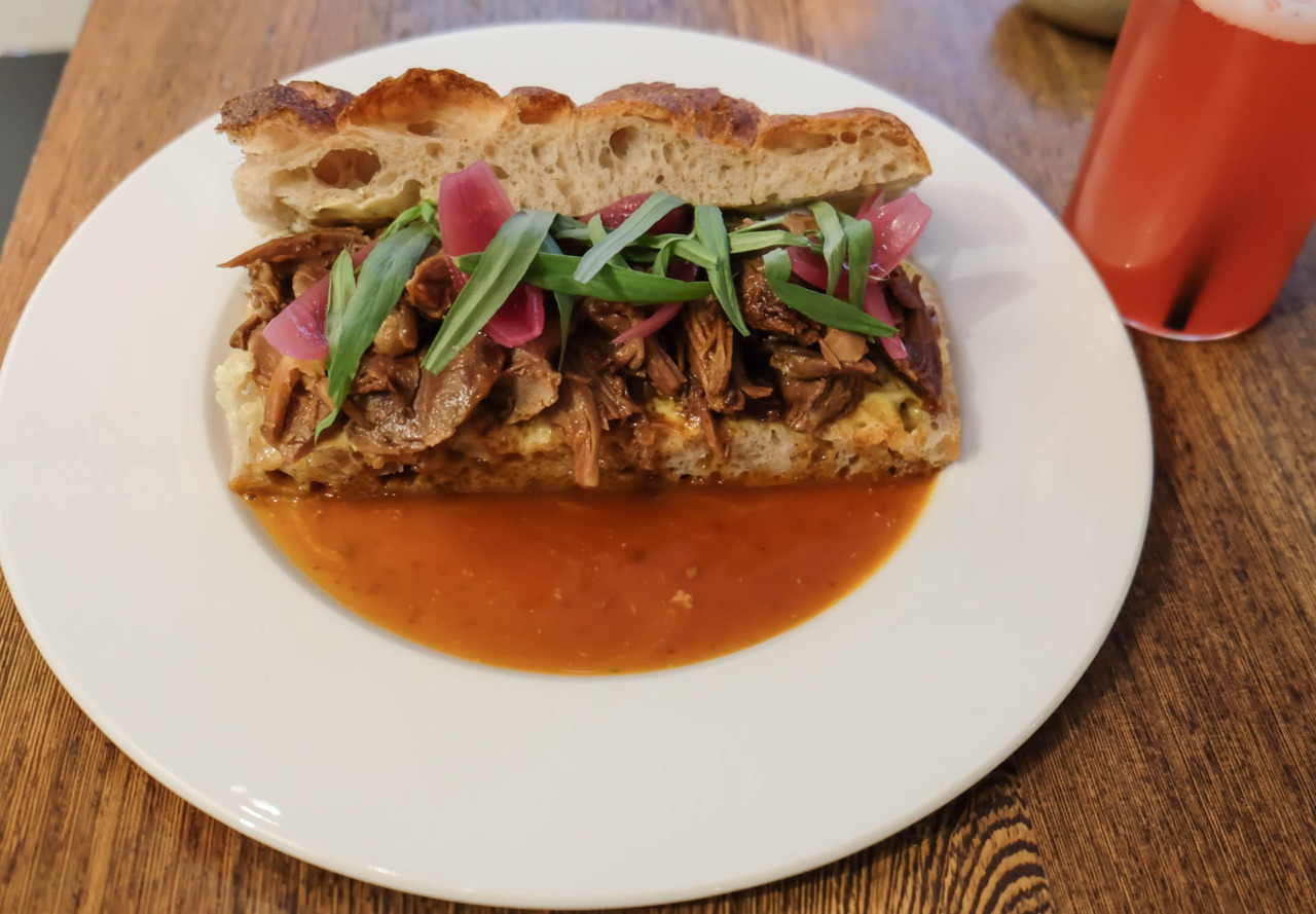 Lammesandwich hos Bernth & Co