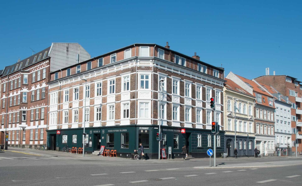 Fredes Flyvende Tallerken på Østbanetorvet set udefra