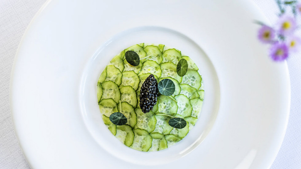 Caviar-servering hos Molskroen Gourmet i Femmøller
