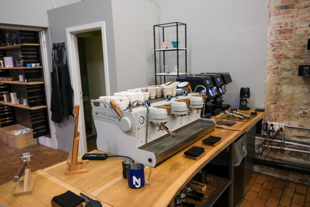 Den store espressomaskine hos Stillers Coffee