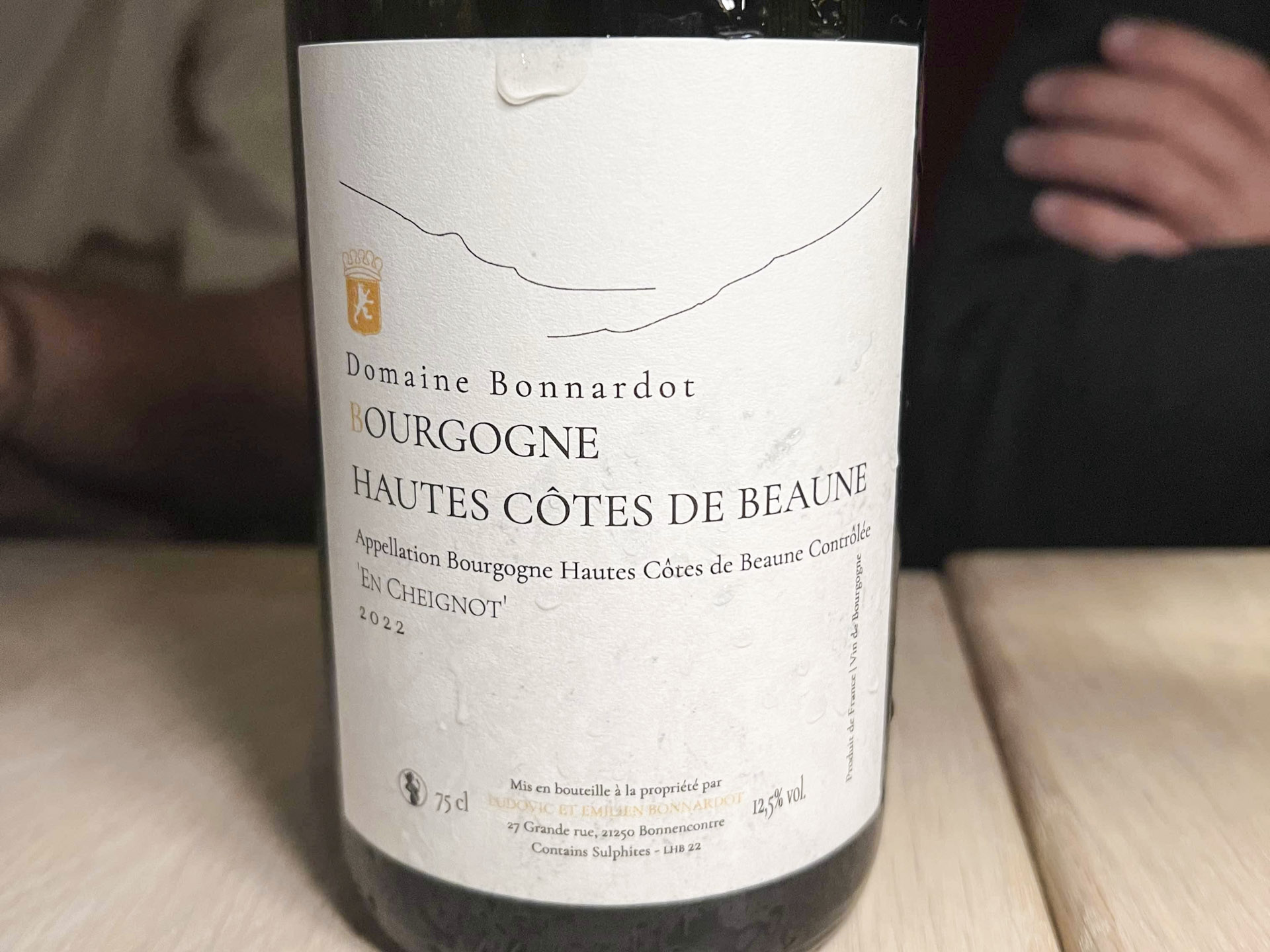 Bonnardot, Hautes Cotes de Beaune 2022 hos Bouchon Mad- og Vinbar