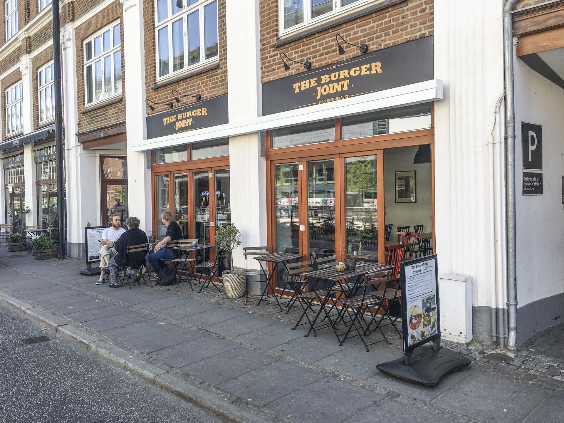 The Burger Joint ved åen i Aarhus set udefra