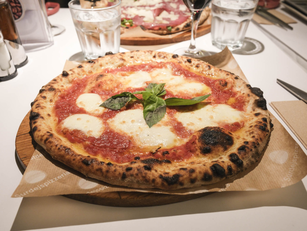 En vildt god pizza hos La Casa di Antonio i Aarhus