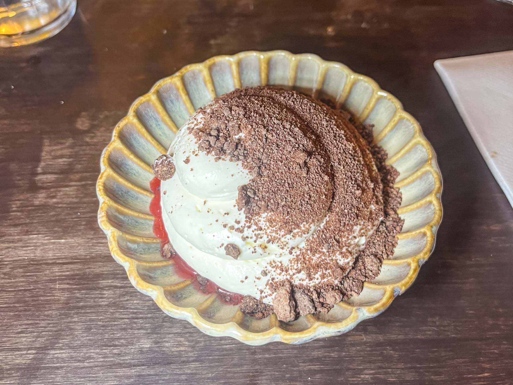 Chokolademousse hos lavprisbistroen, Petit Prix