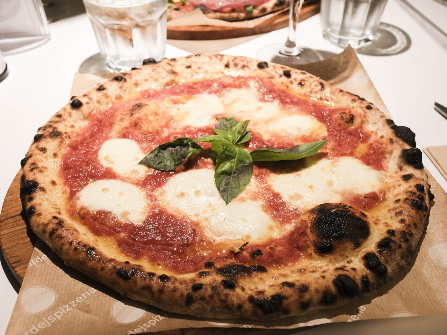 Dagens pizza fra Surdejspizzeria i Frederiksgade i Aarhus
