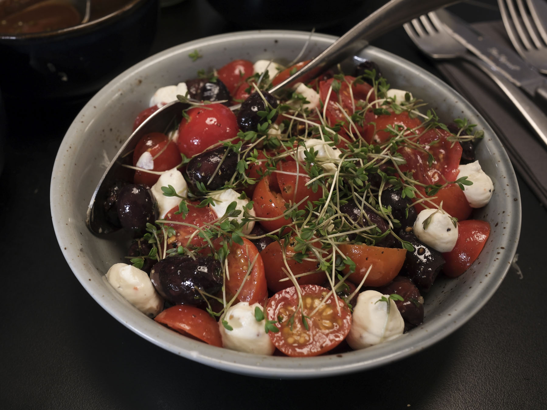 Tomatsalat hos The Open Kitchen